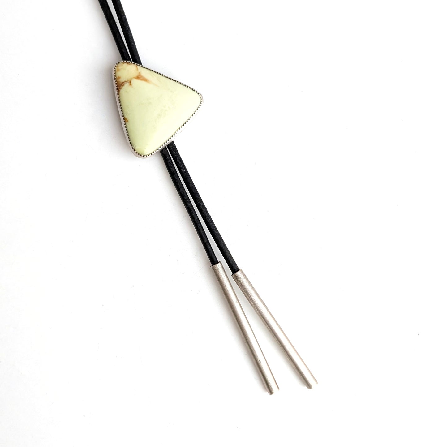 Lemon Quartz Minimalist Bolo