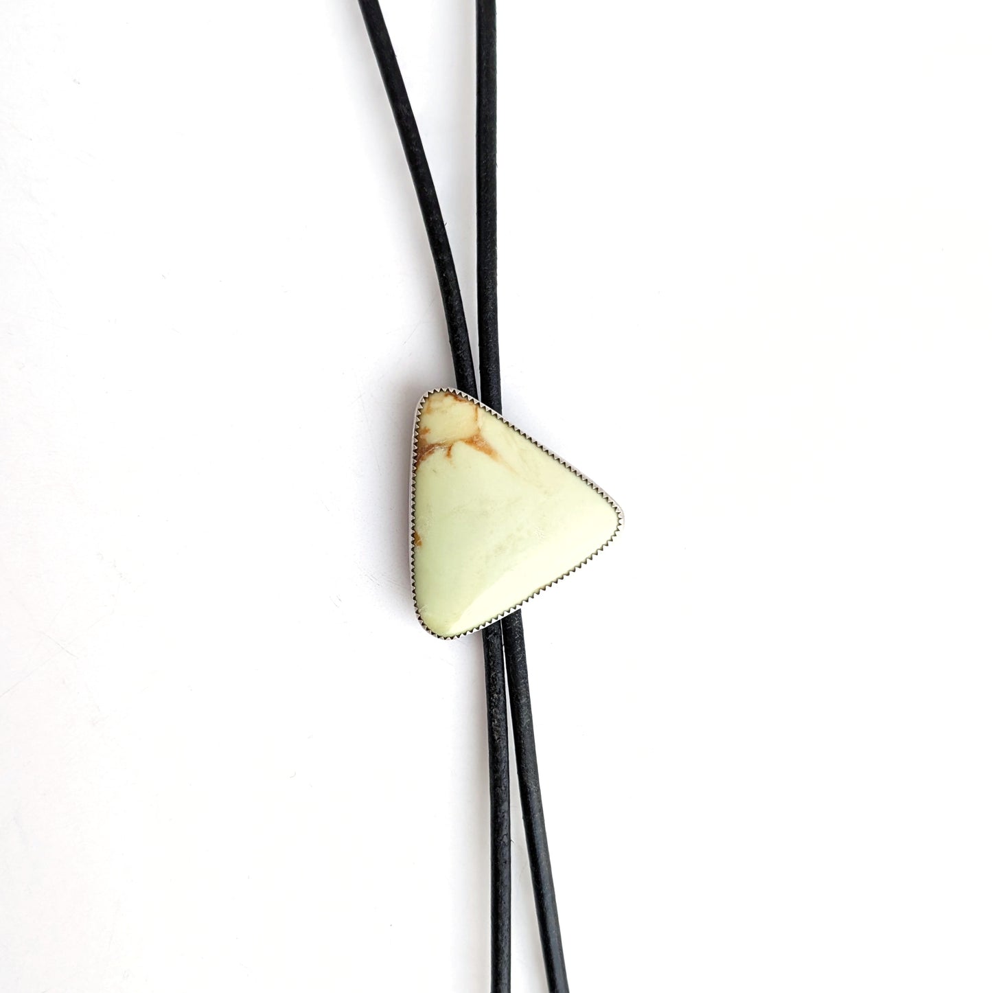 Lemon Quartz Minimalist Bolo