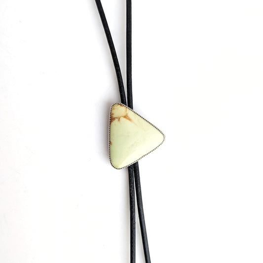 Lemon Quartz Minimalist Bolo