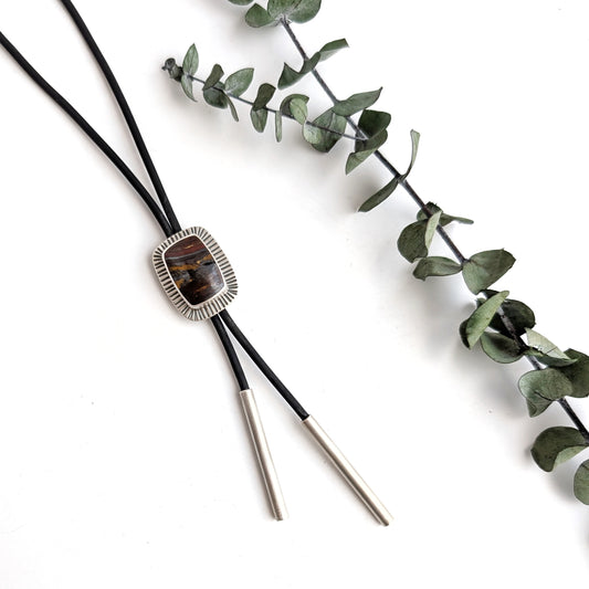 Tiger Iron Dainty Bolo