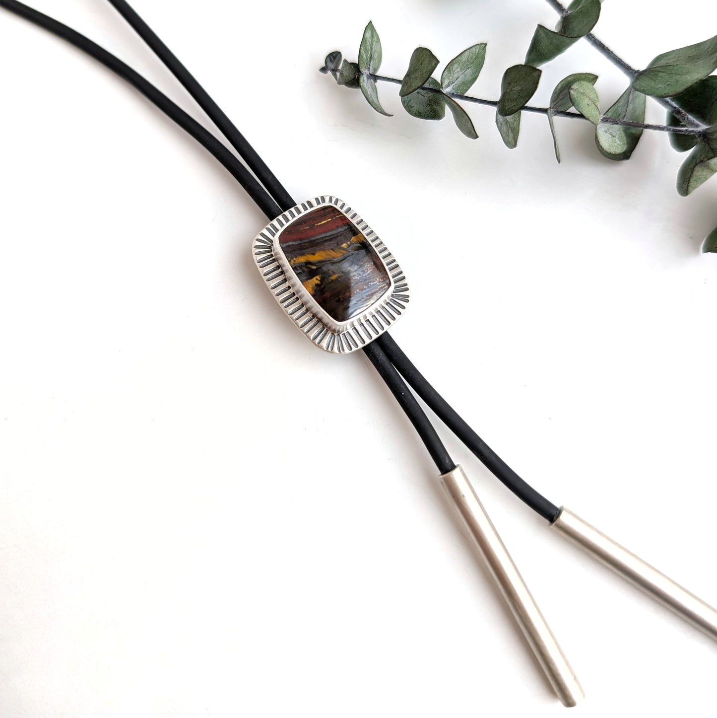 Tiger Iron Dainty Bolo