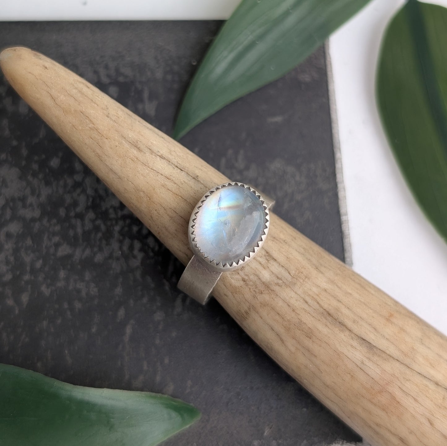 Rainbow Moonstone + Sterling Silver : Size 6.5