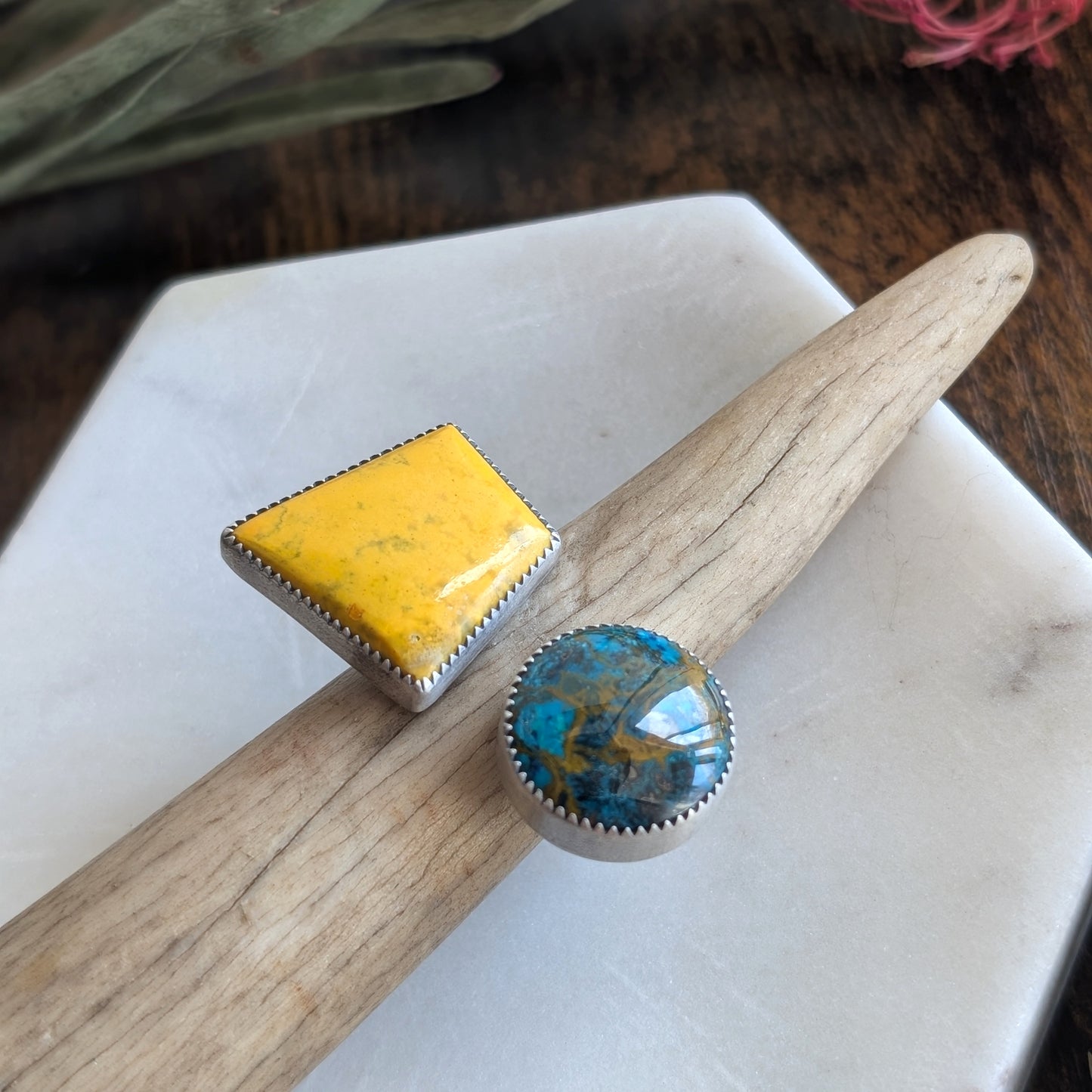 Bumble Bee Jasper + Shattuckite : Size 9.75