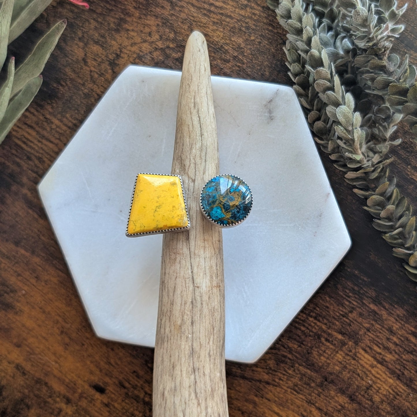 Bumble Bee Jasper + Shattuckite : Size 9.75